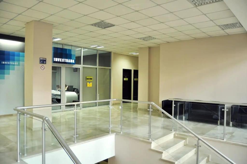 City Center 2Bdr Apartment Near Rustaveli Av. ティビリシ エクステリア 写真