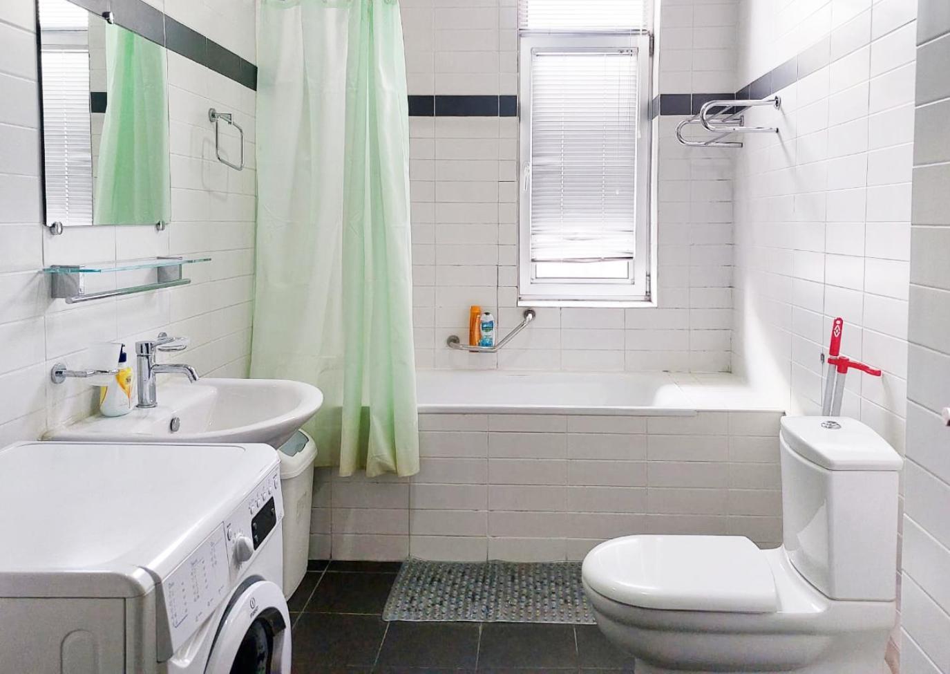 City Center 2Bdr Apartment Near Rustaveli Av. ティビリシ エクステリア 写真