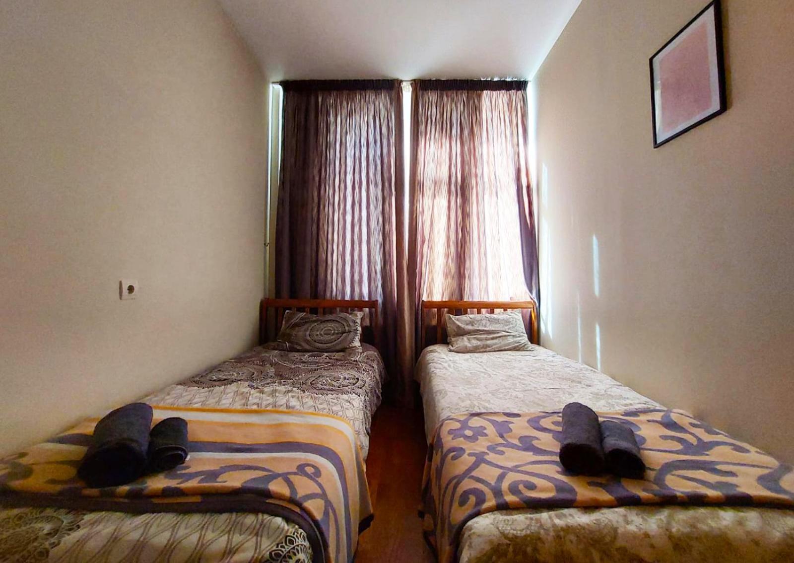 City Center 2Bdr Apartment Near Rustaveli Av. ティビリシ エクステリア 写真