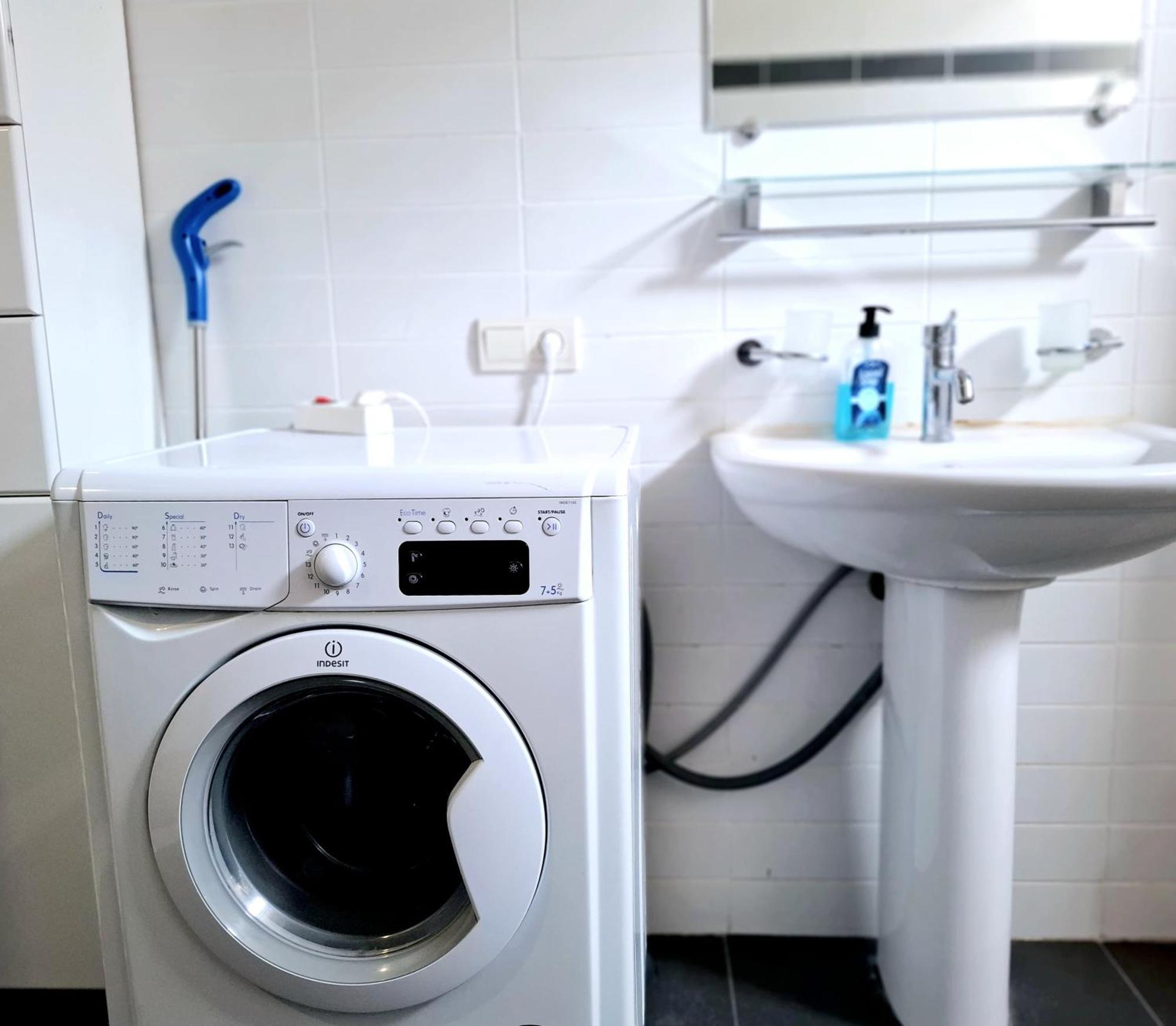 City Center 2Bdr Apartment Near Rustaveli Av. ティビリシ エクステリア 写真