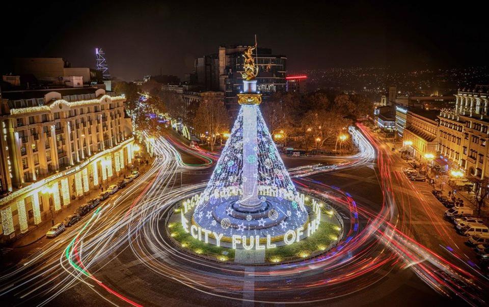 City Center 2Bdr Apartment Near Rustaveli Av. ティビリシ エクステリア 写真
